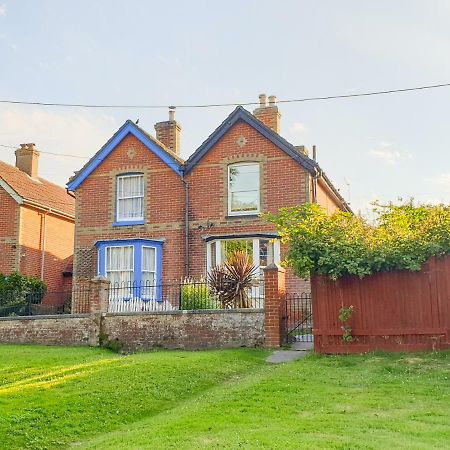 1 Willow Cottages Freshwater Exterior photo